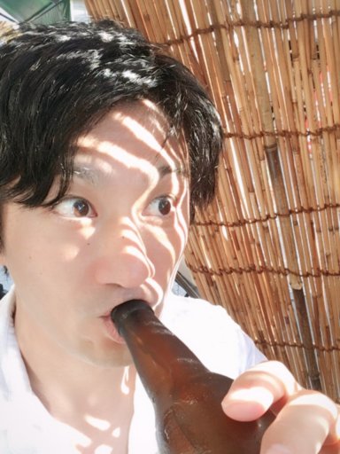ビールを飲む Yohei Nakamura