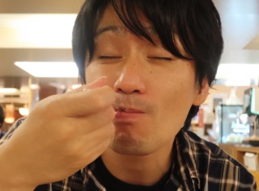 モンブランを食べる Yohei Nakamura
